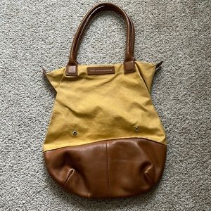 Want Les Essentiels Tote Bag